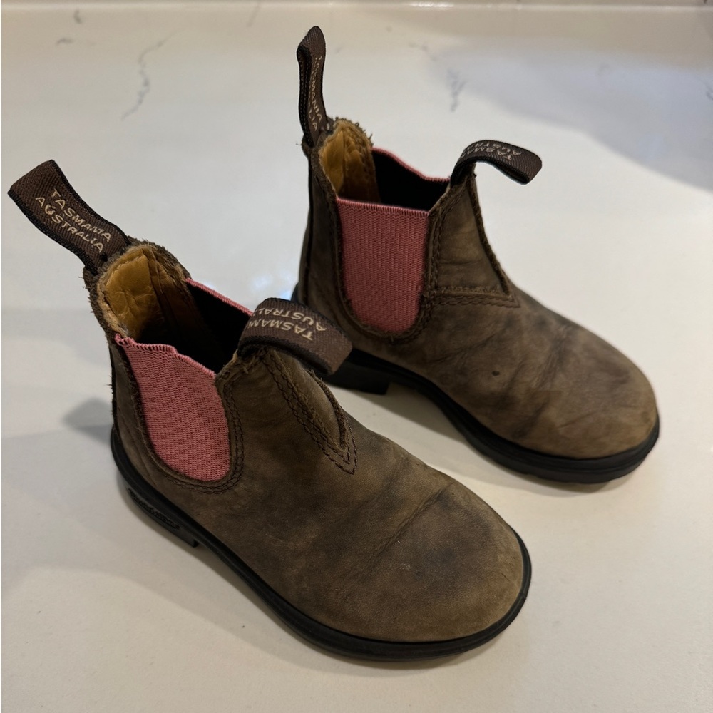 Kids Brown Blundstones with Pink Panel, Size 7AU / US 8-8.5 Todder